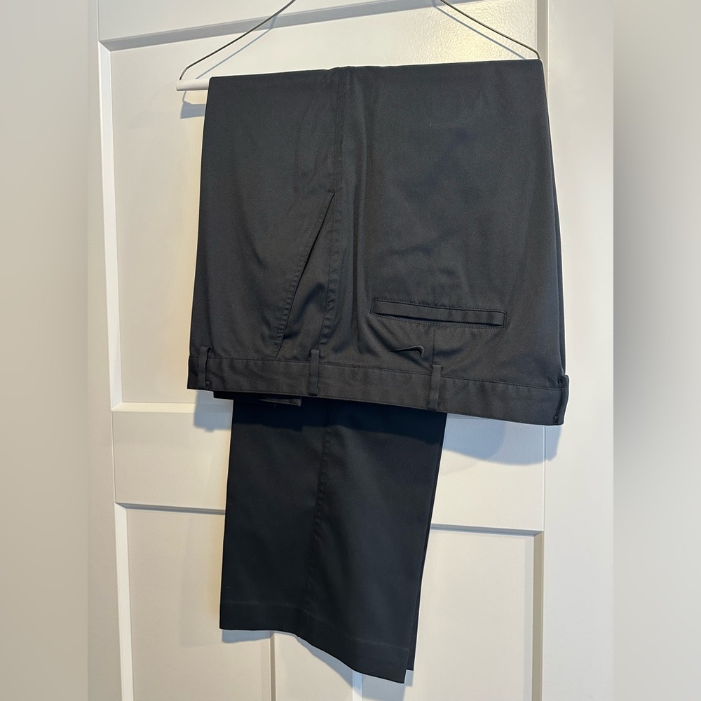 Men’s black Nike Golf pants